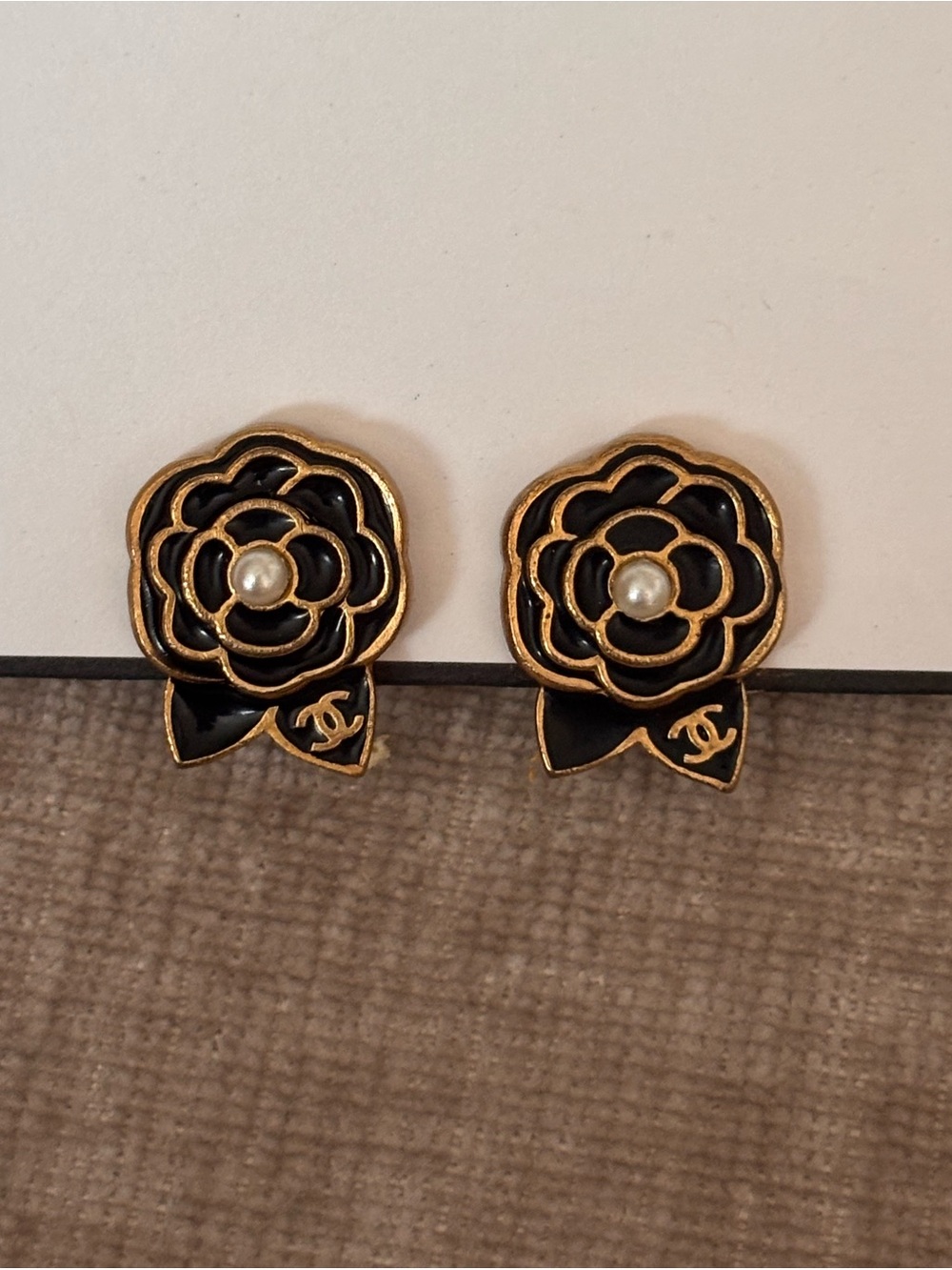 Authentic CHANEL 2001 black gold camellia mini clip on earrings